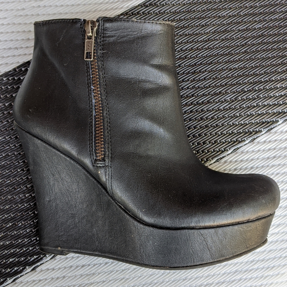 👢Women's 6.5 Mossimo Black Wedge Ankle Zip Boot